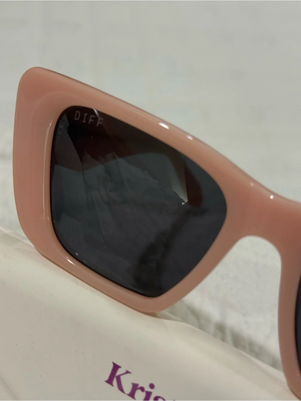 Never Used Diff Eyewear Krista Horton Sunglasses in Soft Pink with Dark Lenses